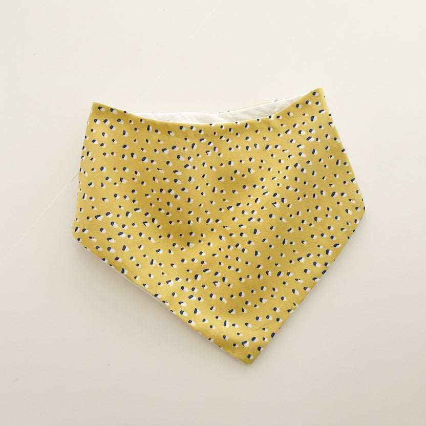 Bavoir foulard