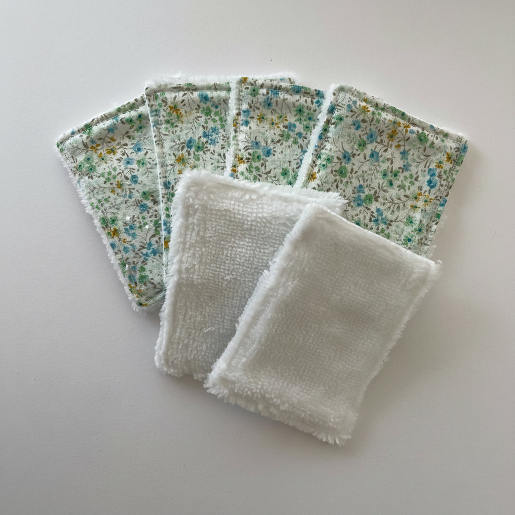 Lingettes démaquillantes petit format en lot de 6