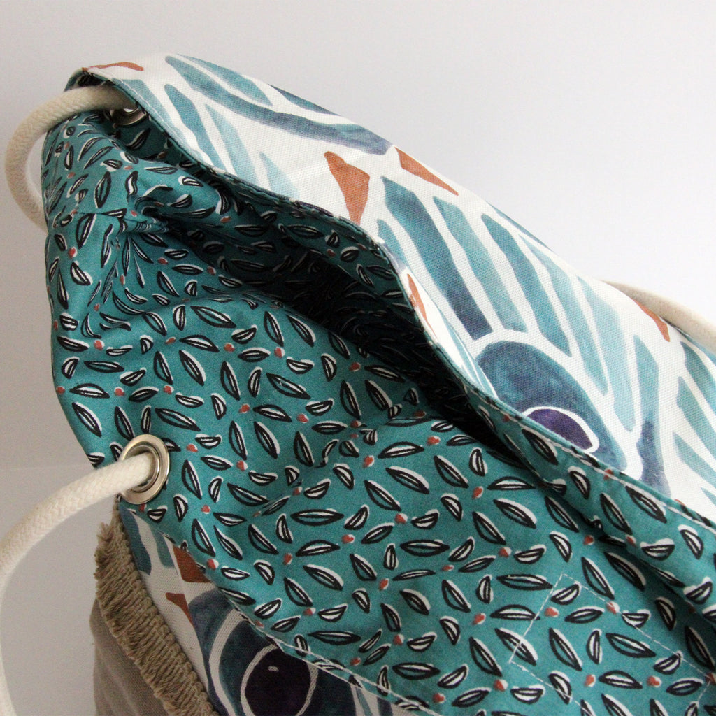Sac besace femme VICKY marron et bleu detail
